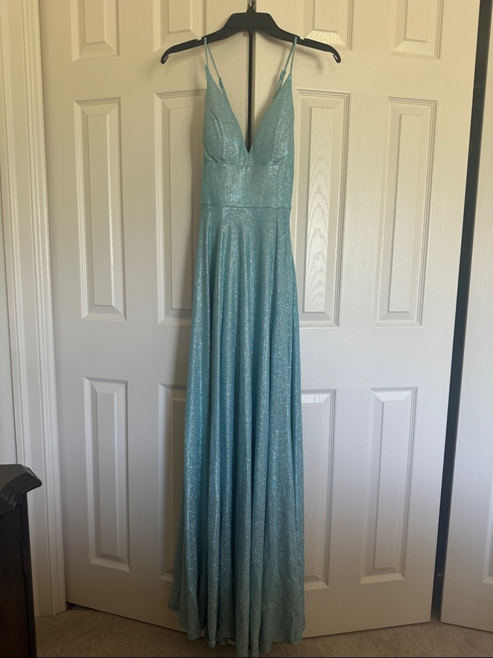 B. Darlin Sparkling Aqua Formal Dress